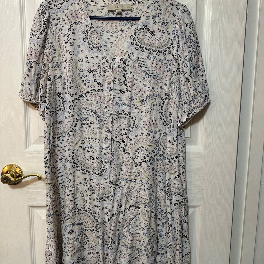 Ann Taylor Loft Flounce Short Sleeve Mini Dress. Size Medium Petite. - Picture 5 of 5
